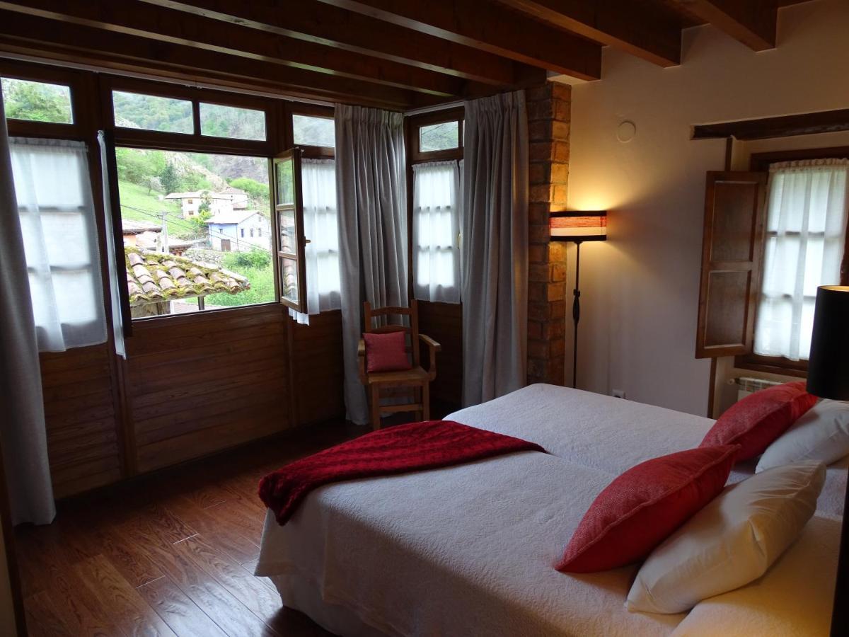 El Colladin Guest House Llerices Екстериор снимка