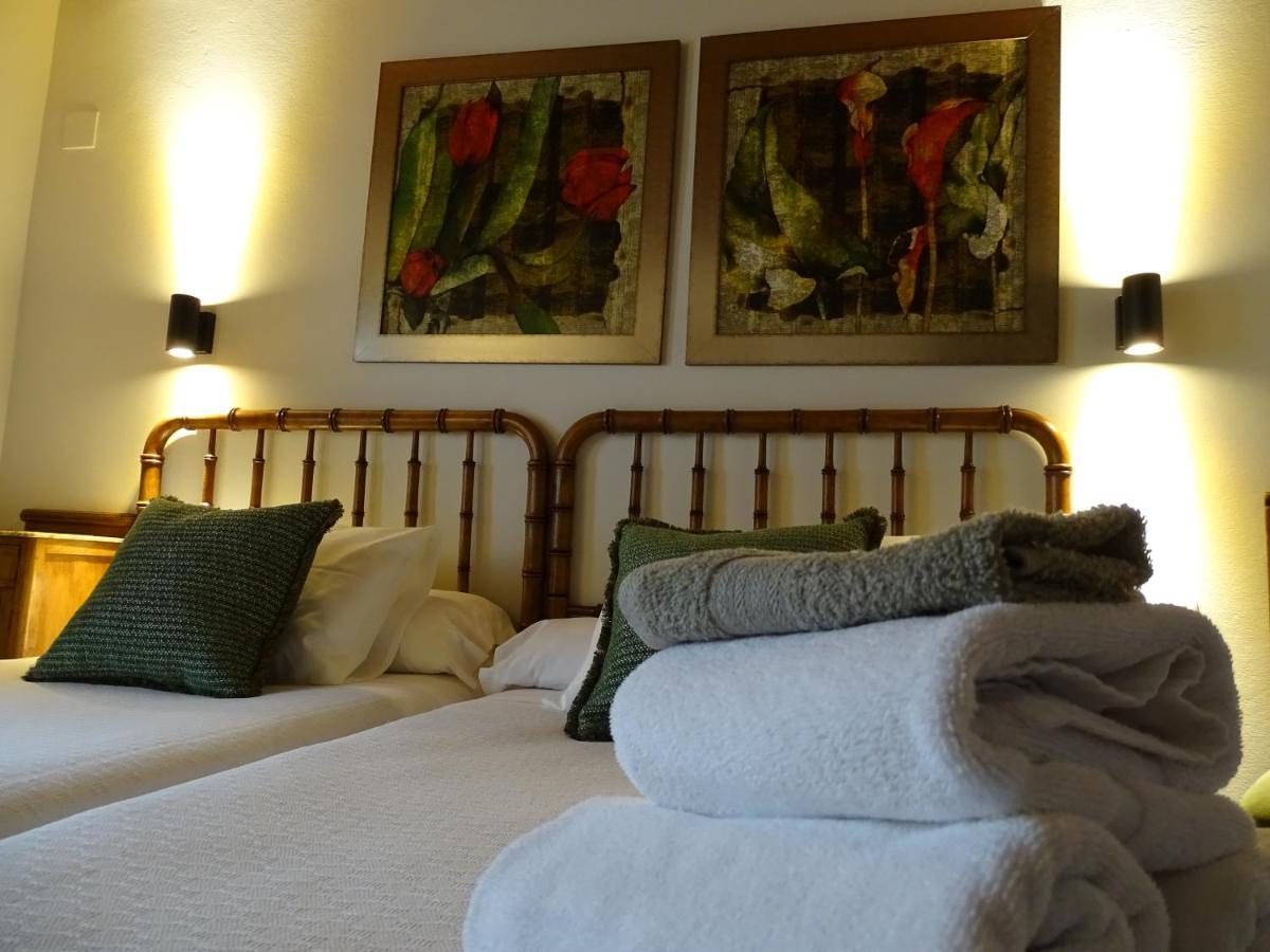 El Colladin Guest House Llerices Екстериор снимка