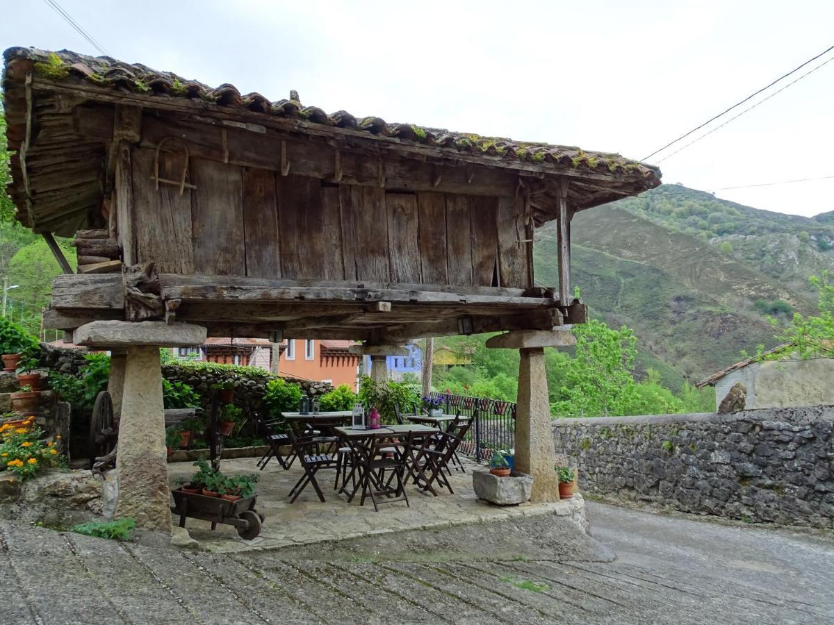El Colladin Guest House Llerices Екстериор снимка