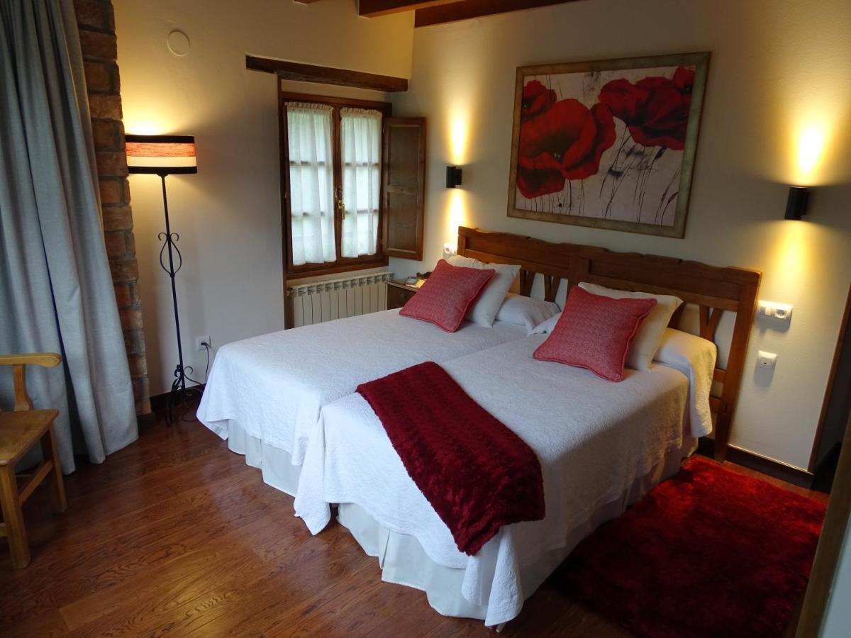 El Colladin Guest House Llerices Екстериор снимка