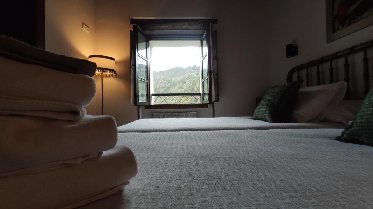 El Colladin Guest House Llerices Екстериор снимка