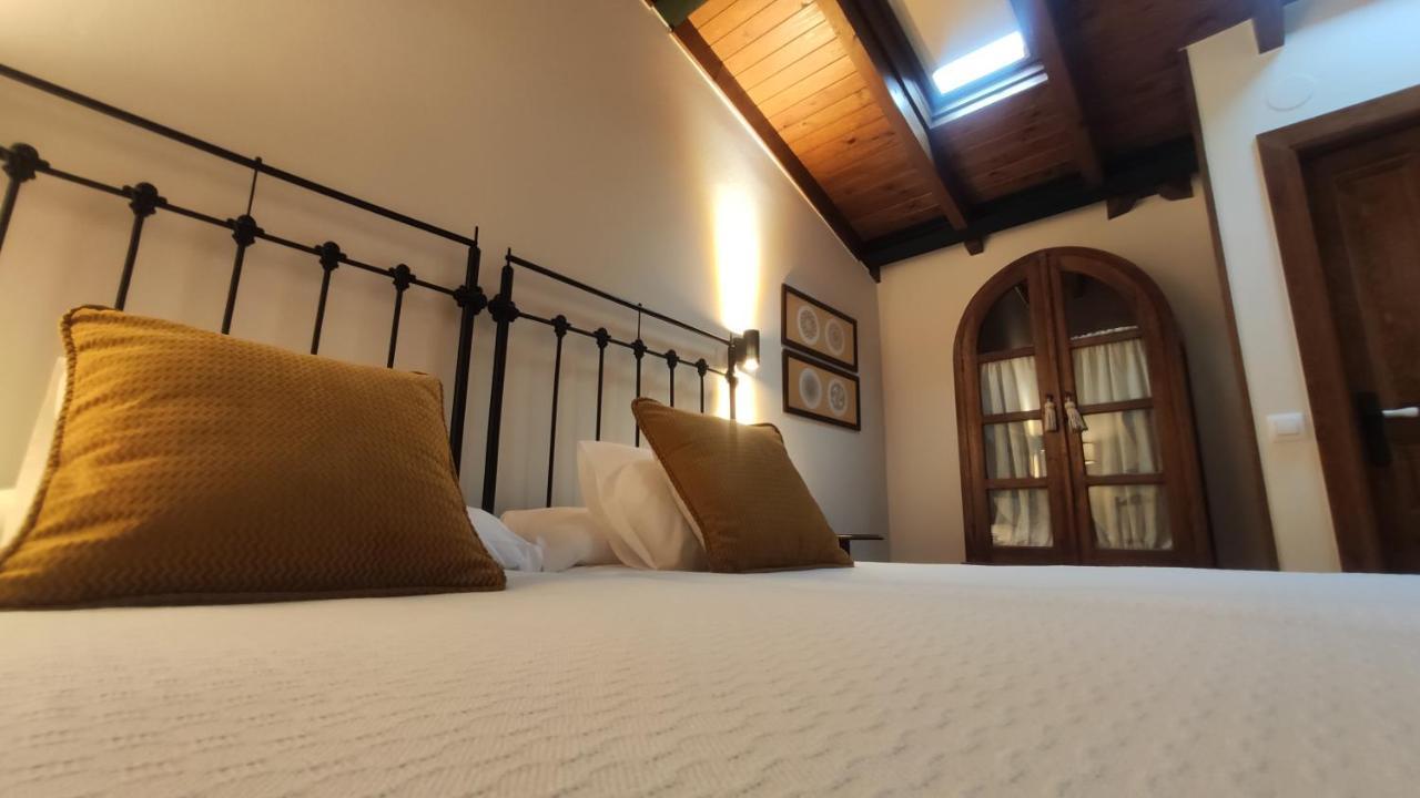 El Colladin Guest House Llerices Екстериор снимка