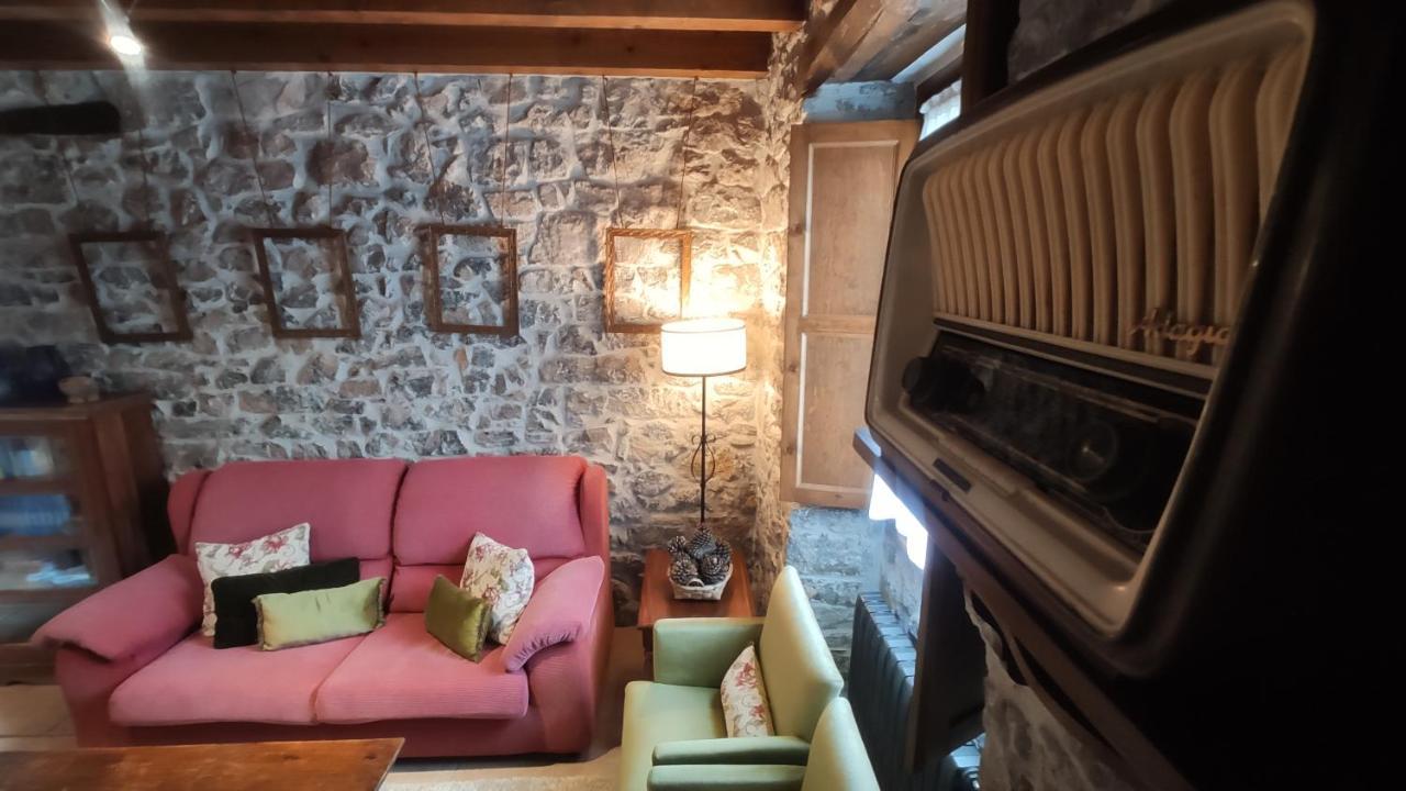 El Colladin Guest House Llerices Екстериор снимка